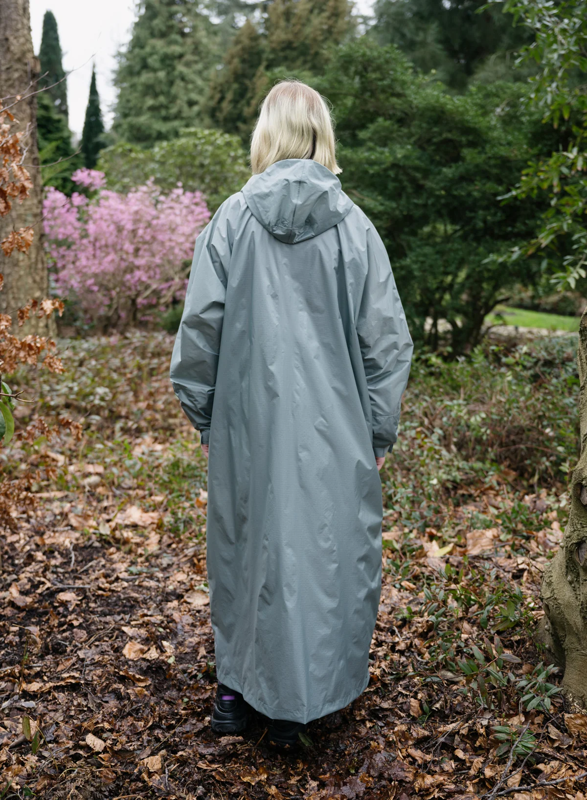 The New Raincoat Grey - Image 4